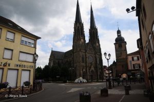 Kirche mit zwei Türmen