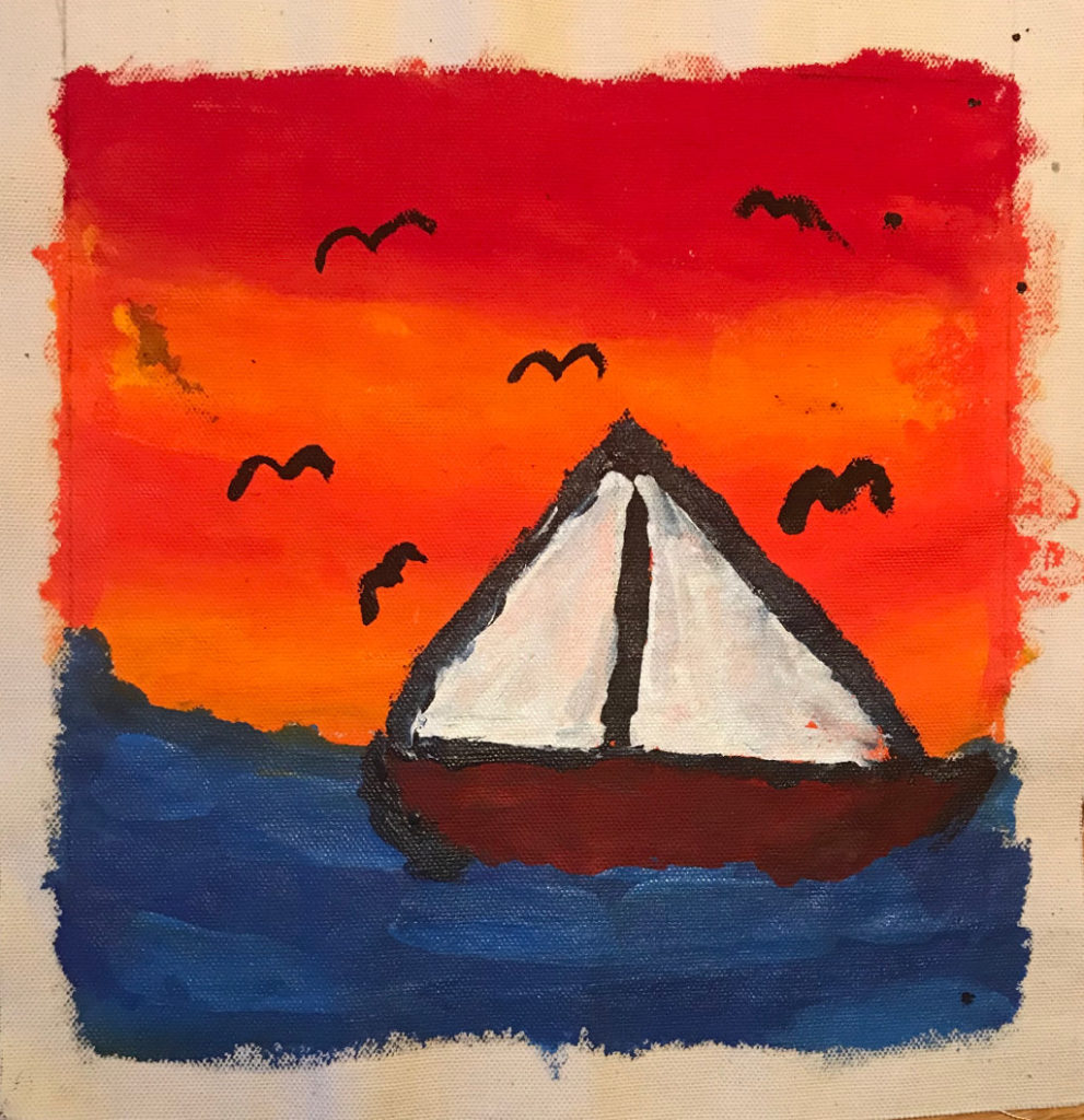 Ein Segelschiff vor orangenem Himmel, darin schwarze Vögel. Das Segel ist weiß.