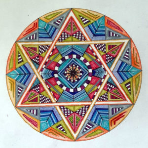 Ein Mandala aus übereinander gelegten achtzackigen Sternen, gelb, blau und rot in einem Kreis.